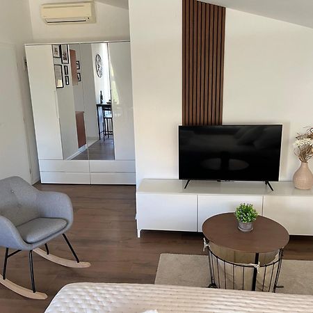 Studio Apartment Elena Задар Экстерьер фото
